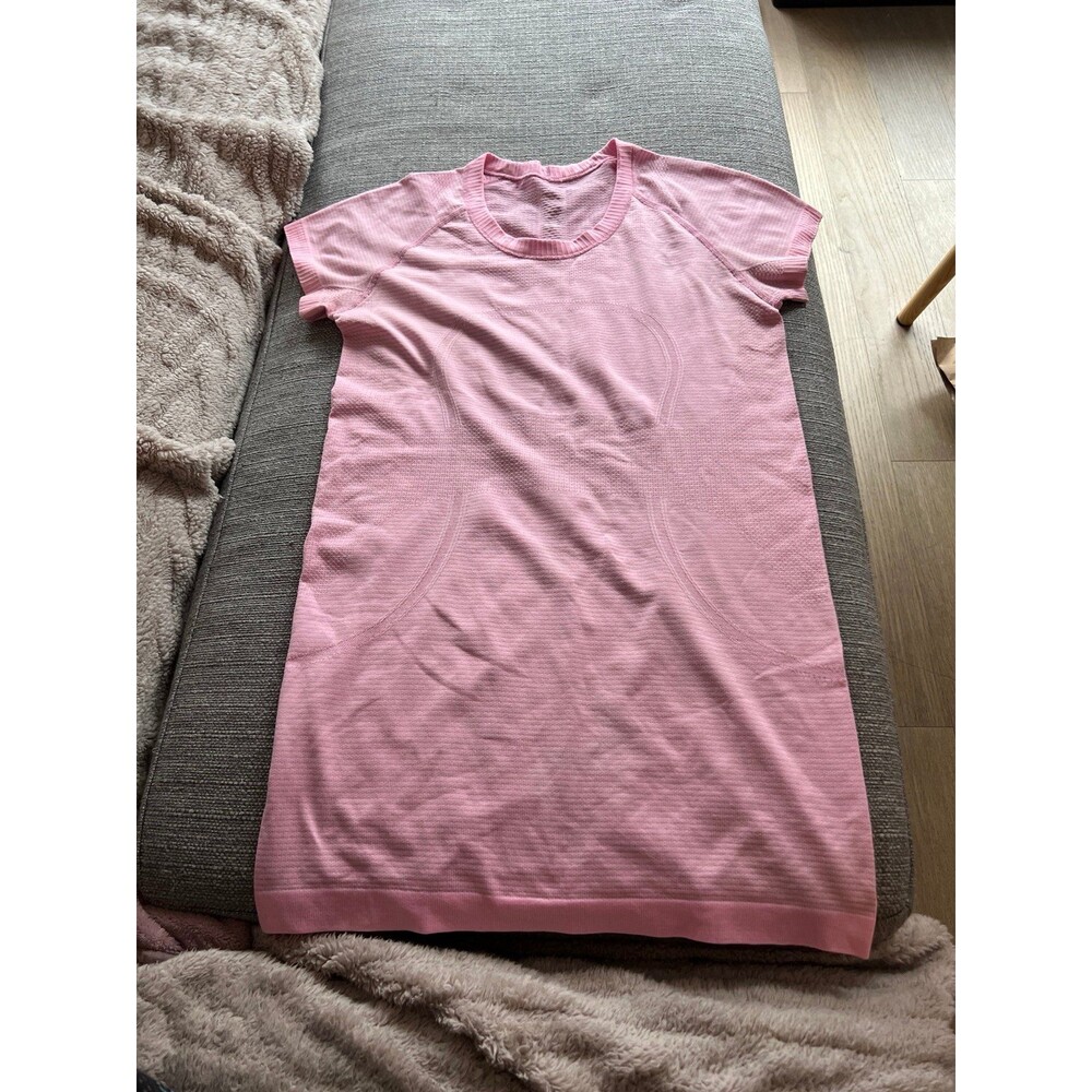 Lululemon Swiftly Tech Short Sleeve Pink